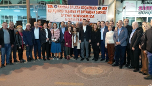 CHP'liler Akhisar bal-göç derneğinin iftarına katıldı