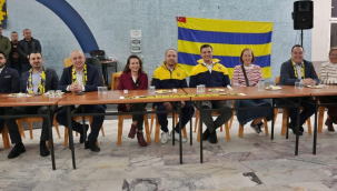 CHP'liler Akhisar genç FB'liler iftarına katıldı