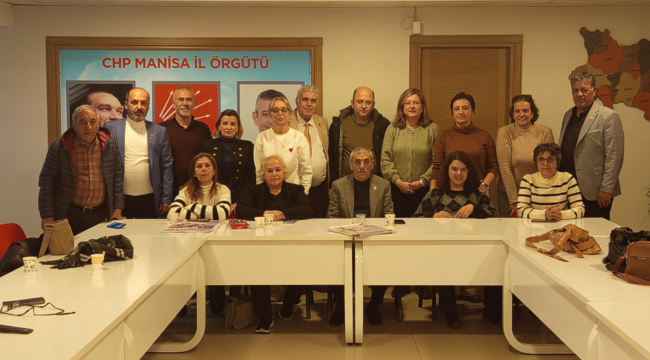 CHP Manisa il başkanlığında demokrasi nöbeti başladı