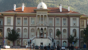 CHP mitingine saatler kala Manisa Valiliği'nden yasak geldi