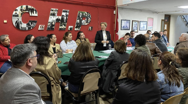 Akhisar CHP'de cumhurbaşkanlığı ön seçim toplantısı