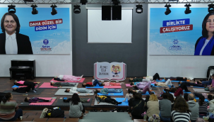 Didim'de çocuklar birlikte okudu paylaştı ve yoga yaptı