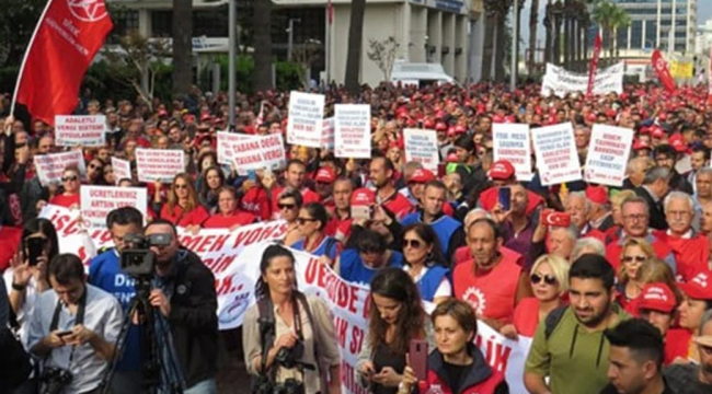 DİSK iş bıraktı: İzmir'de işçiler sokakta...