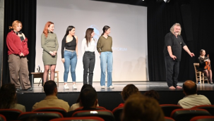 Dünya tiyatrolar günü 'İtiraz ediyorum'la kutlandı