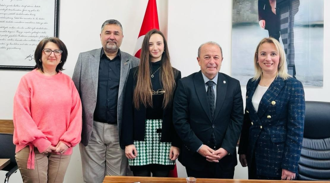 Eczacılar odası yönetimi başkan yardımcısı Gürtunca'yı ziyaret etti