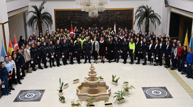 Emniyet müdürlüğünde 8 mart kutlaması