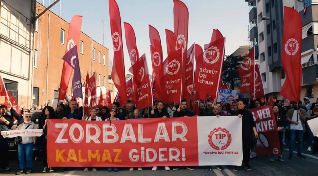 Eşi benzeri görülmemiş kalabalık! miting alanına koştu