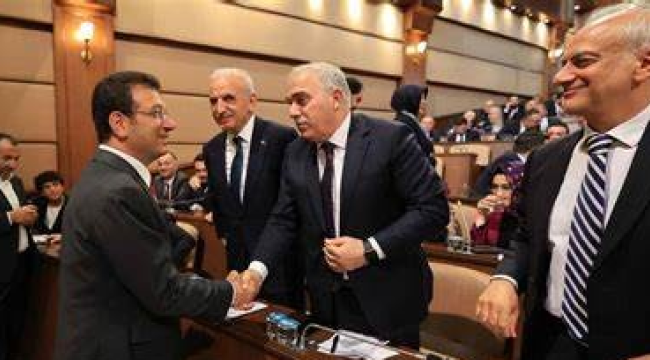 İBB'de CHP grubu'ndan 'terk etmeme' kararı! 'İmamoğlu göreve gelene kadar…'