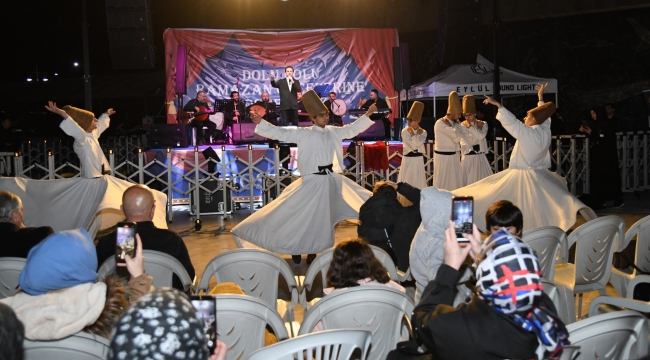 İlahi dinletisi izleyenleri mest etti