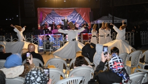 İlahi dinletisi izleyenleri mest etti