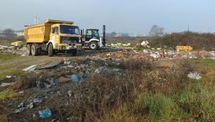 Kaçak moloz dökülen alanlar temizlendi