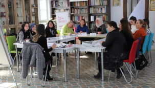 Kadının hakları derneği ve Alaşehir belediyesi ortak kadın hakları eğitimi düzenlendi