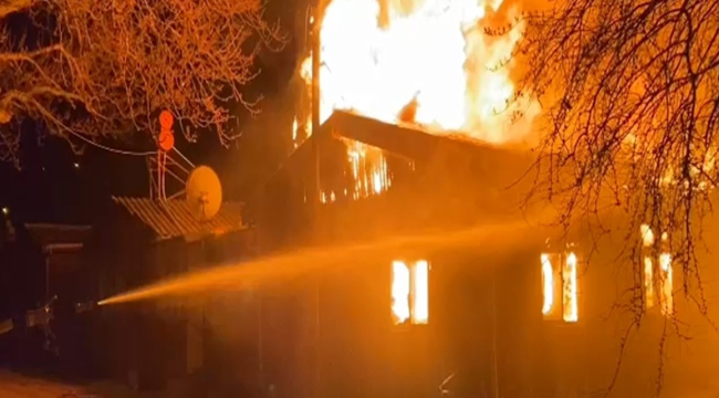 Mudanya'da yangın felaketi 18 ev kül oldu