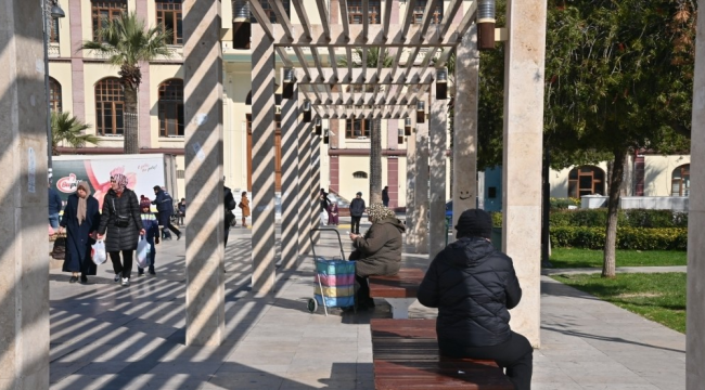 Parklar güvenli,konforlu ve estetik yapıya kavuşturuluyor