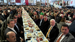 Siyasetcileri buluşturan iftar