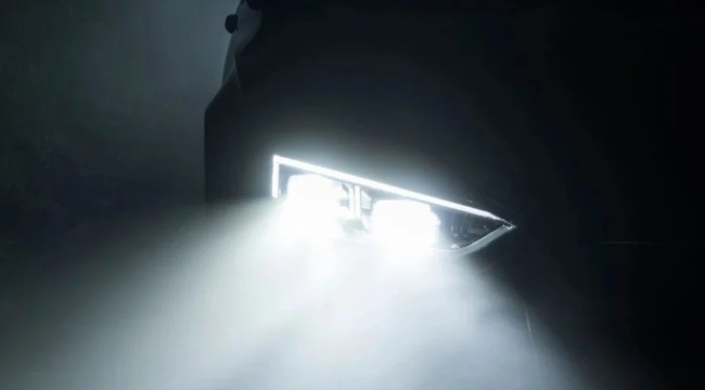 Trafikte parlak beyaz far kullanımı yasaklandı