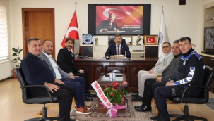 Türk yerel hizmet sendikası yönetimi başkan Dönmez'i ziyaret etti