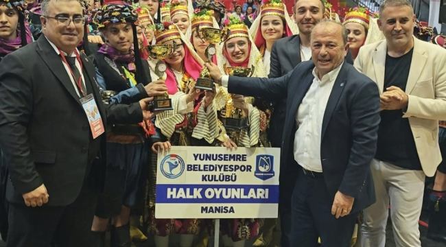  Üç dalda şampiyon olarak kupaları topladı