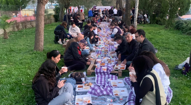 Uncubozköy mahalle meclisi iftarını vatandaşlarla yeryüzü sofrasında açtı