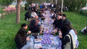 Uncubozköy mahalle meclisi iftarını vatandaşlarla yeryüzü sofrasında açtı
