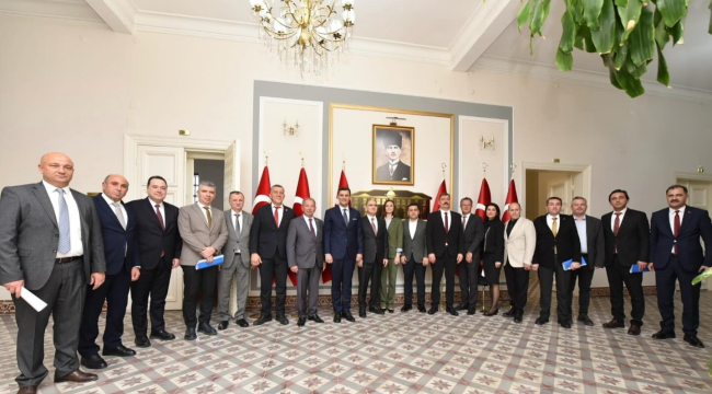 Vali Özkan"sahipsiz hayvan sorununu birlikte çözeceğiz"