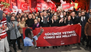 Vatandaşlar yasağı dinlemedi Manolya meydanına koştu