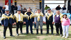 1.büyük Yeşilyurt deve güreşleri yapıldı