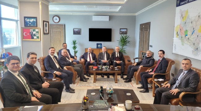 10 İlçe kaymakamından müdür Aktaş'a kutlama ziyareti