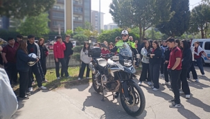 400 öğrenci okullarda motosiklet konulu trafik eğitiminden geçti