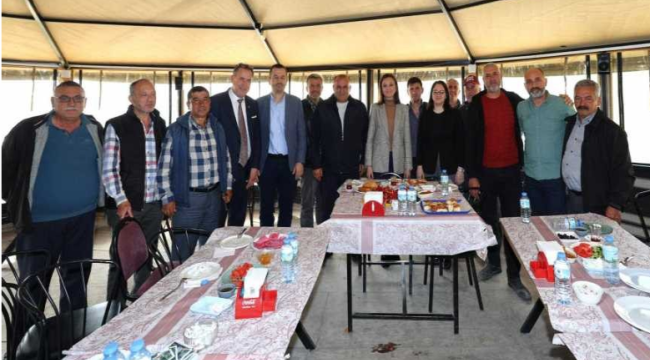 Başkan Durbay kiraz üreticileri ve tüccarlarla buluştu