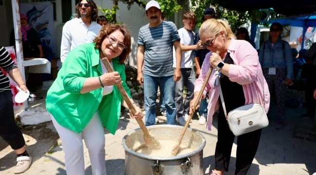 Başkan Gençay,'Egenin bereketli mutfağını tanıttık'