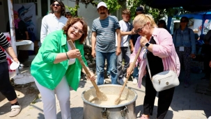 Başkan Gençay,'Egenin bereketli mutfağını tanıttık'