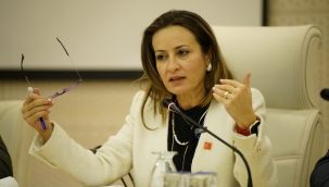 Başkan Özalper 'Gülşah başkanımız da, partimizin emektarı Yenal başkanımız da kıymetlimizdir.''