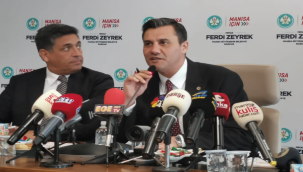 Başkan Zeyrek aylık basın toplantısında açıklamalar yapıyor