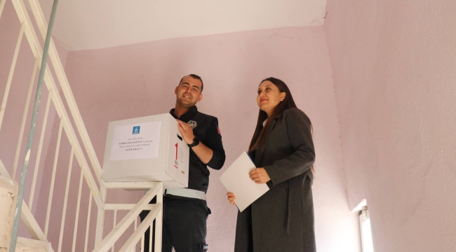 Belediyeden yoksul ve yardıma muhtaç vatandaşlara gıda yardımı