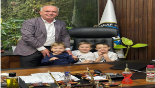 Bir koltukta 3 başkan