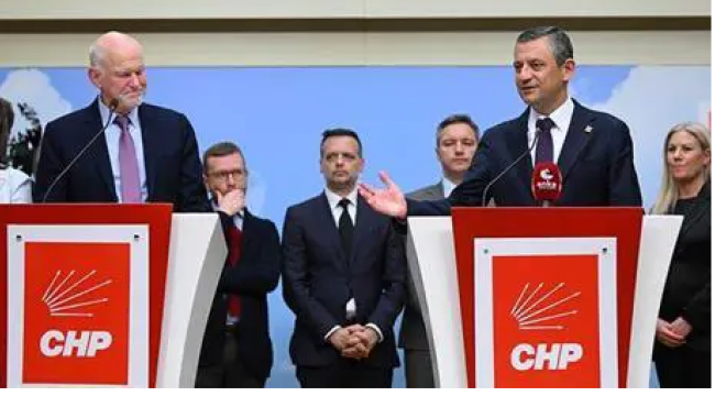 CHP Lideri Özel Avrupa Sosyalist partisi başkanlığındaki heyetle görüştü