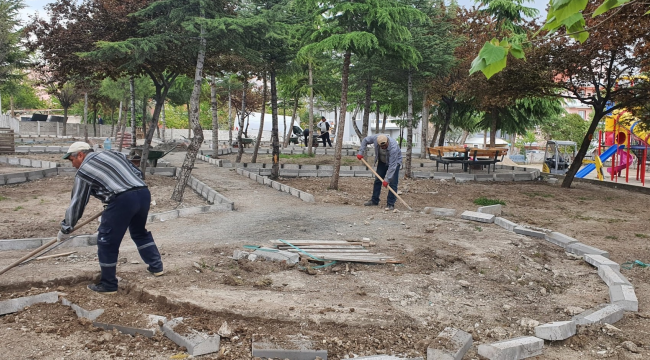 Demirci'de parklar yenileniyor