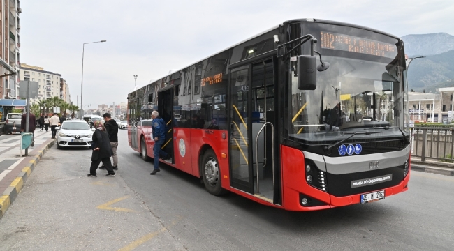  Kırmızı otobüslerde ücretsiz 23 nisan ulaşımı