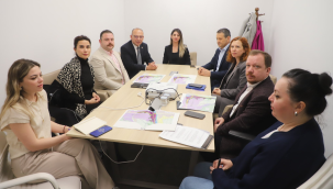 Müdürle toplantısına başkan Akın'da katıldı