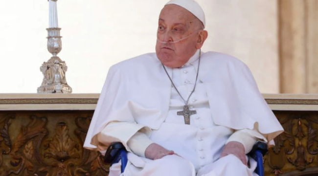 Papa Francis yaşamını yitirdi