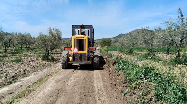 Soma'da ova yolları çiftçiler için yenileniyor