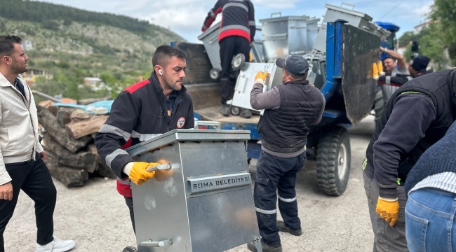 Soma'da tüm mahallerin çöp konteynırları yenilendi