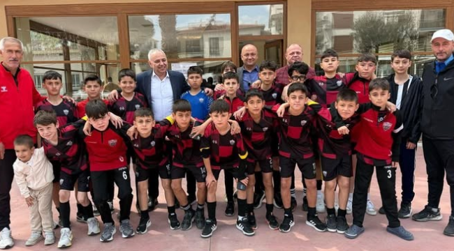 Sporculara milletvekilinden moral desteği