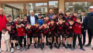 Sporculara milletvekilinden moral desteği