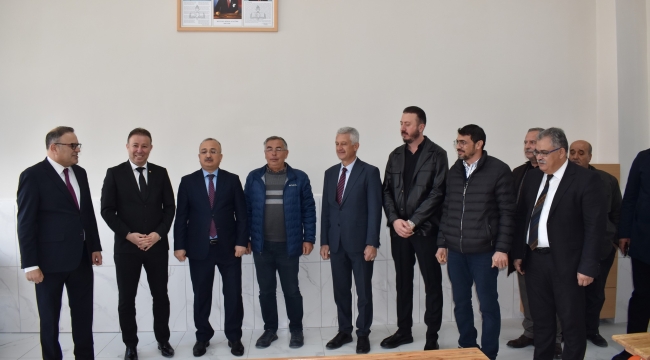 TOBB tarafından yaptırılan 8 derslikli ilkokul, Milli Eğitim bakanlığı'na teslim edildi.