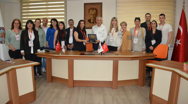 Ukrayna ve Mekadonyalı öğrenciler TSO'da