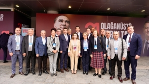 Yeniden seçilen Özel'i kutlayan başkan Özalper'eşitlik ve adalet mücadelesinde daha güçlü bir şekilde yol alacağıız'