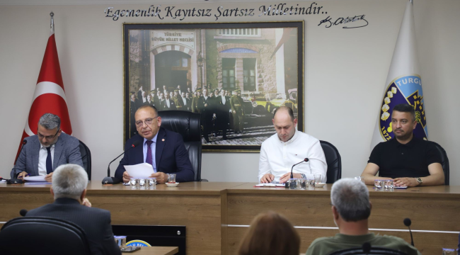 AKP ve MHP meclis üyeleri çekimser oy kullandı