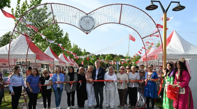 Anne ruhu taşıyan hediyeler emek pazarı açıldı